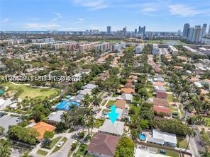 806 NE 4th St, Hallandale Beach FL 33009