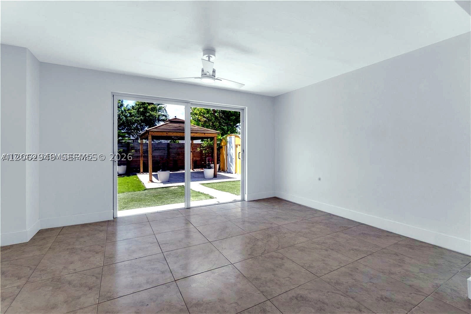806 NE 4th St, Hallandale Beach FL 33009