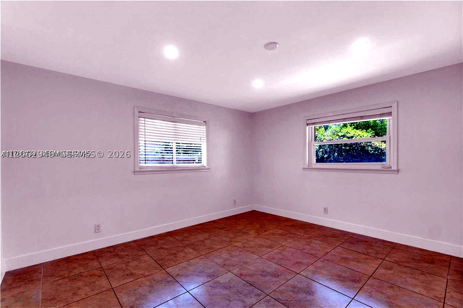 806 NE 4th St, Hallandale Beach FL 33009