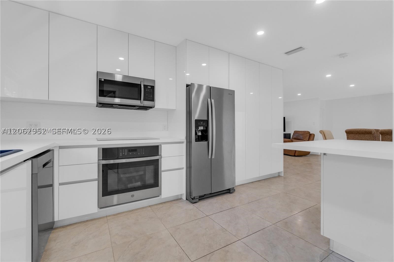 806 NE 4th St #., Hallandale Beach FL 33009