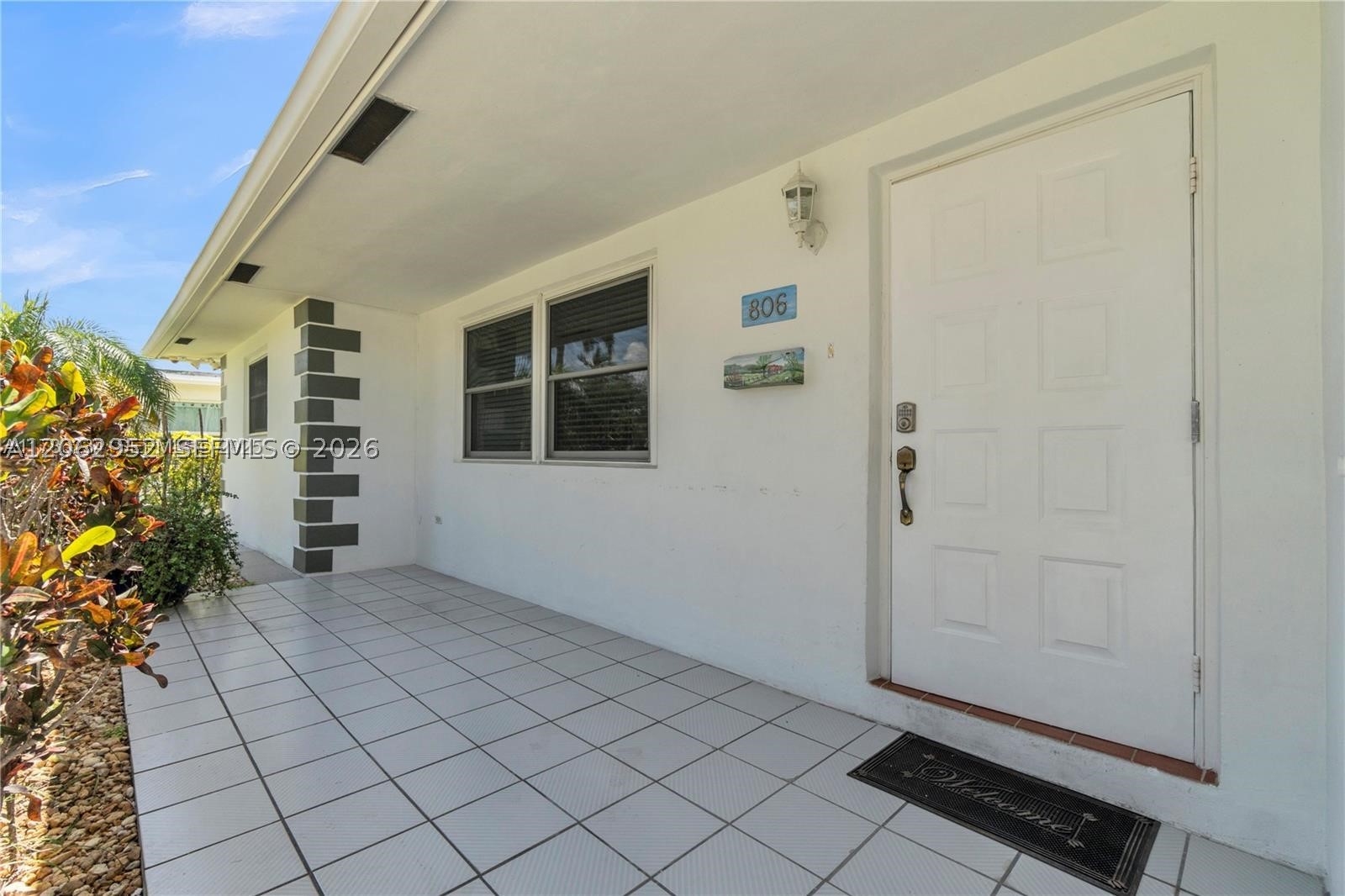 806 NE 4th St #., Hallandale Beach FL 33009