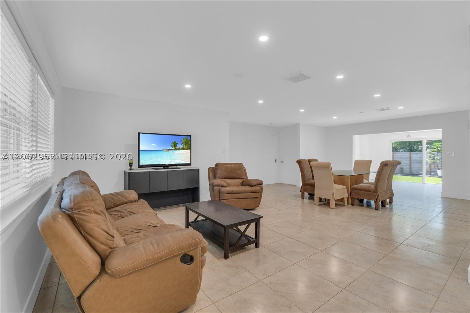 806 NE 4th St #., Hallandale Beach FL 33009