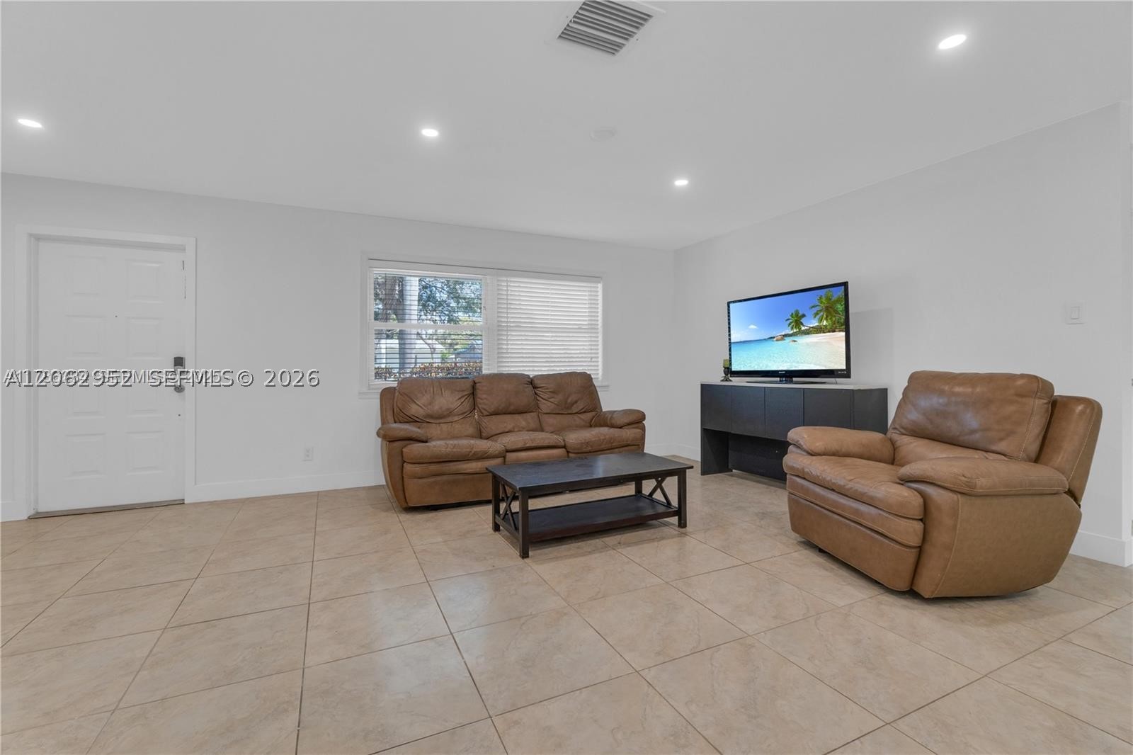 806 NE 4th St #., Hallandale Beach FL 33009