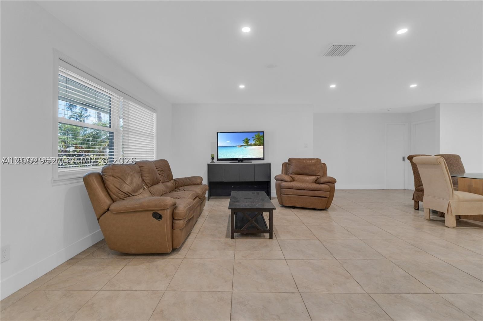806 NE 4th St #., Hallandale Beach FL 33009