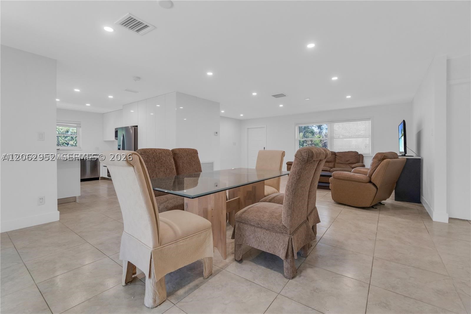 806 NE 4th St #., Hallandale Beach FL 33009