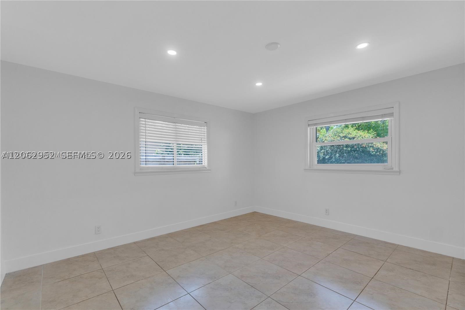 806 NE 4th St #., Hallandale Beach FL 33009