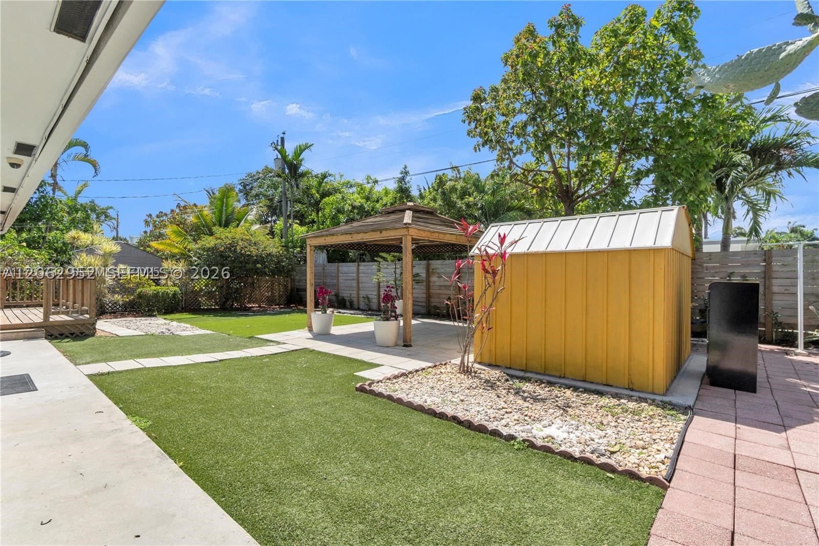 806 NE 4th St #., Hallandale Beach FL 33009