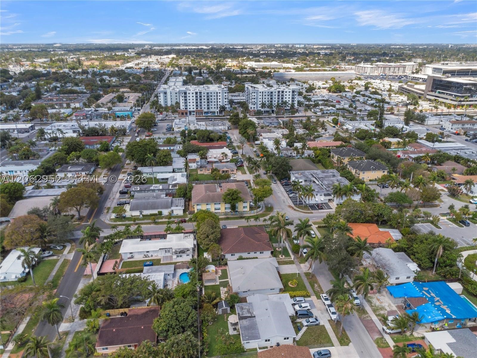 806 NE 4th St #., Hallandale Beach FL 33009