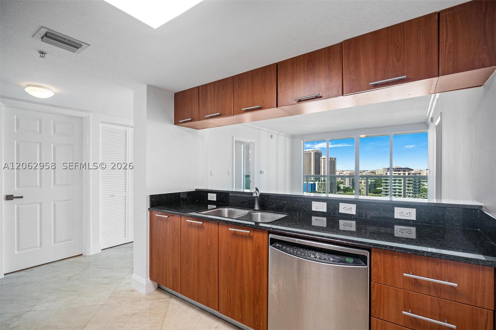 1800 N Bayshore Dr #2410, Miami FL 33132