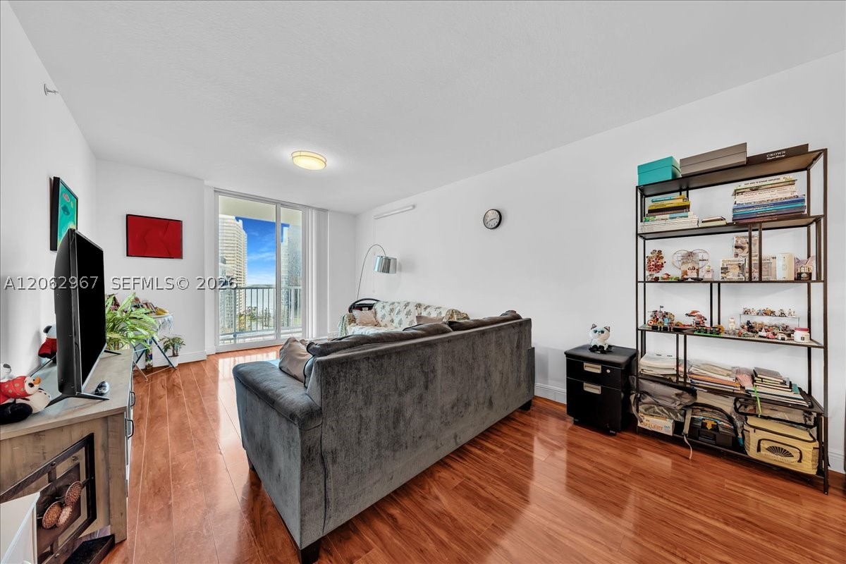 1250 S Miami Ave #2106, Miami FL 33130