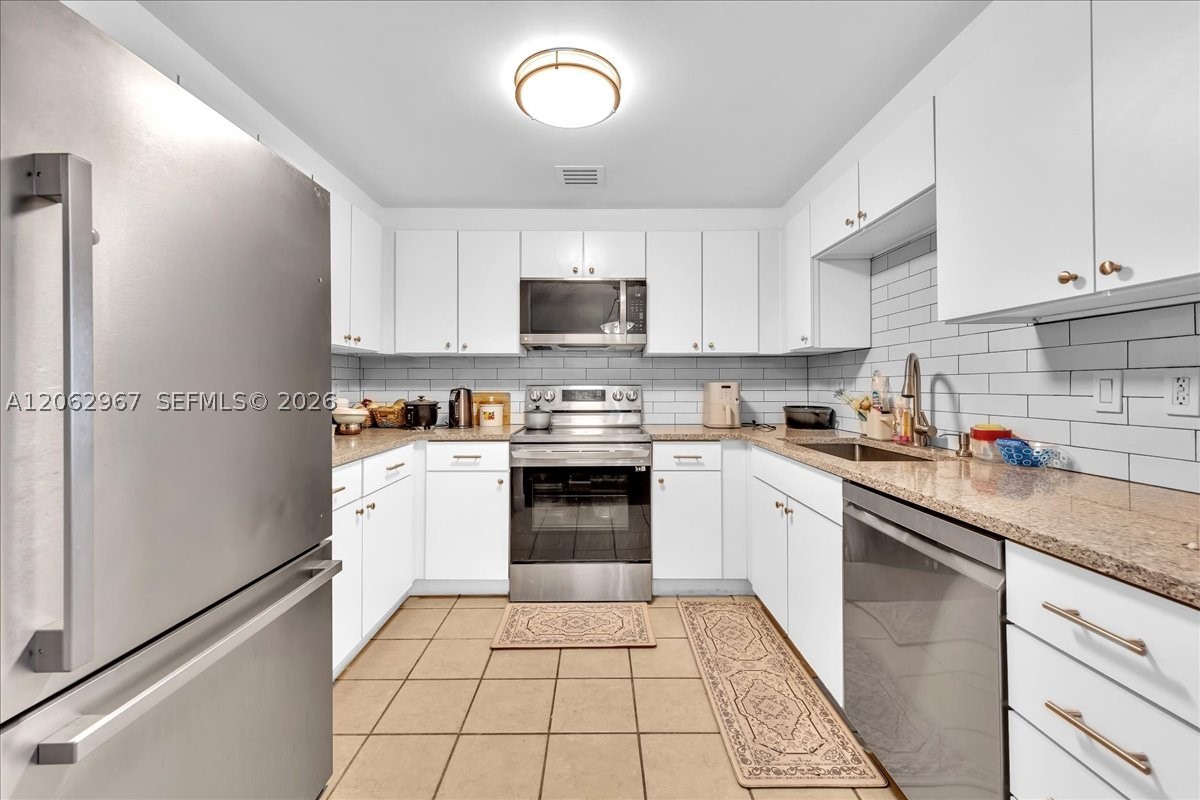 1250 S Miami Ave #2106, Miami FL 33130