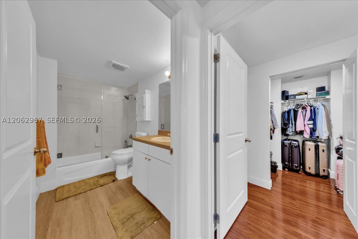 1250 S Miami Ave #2106, Miami FL 33130