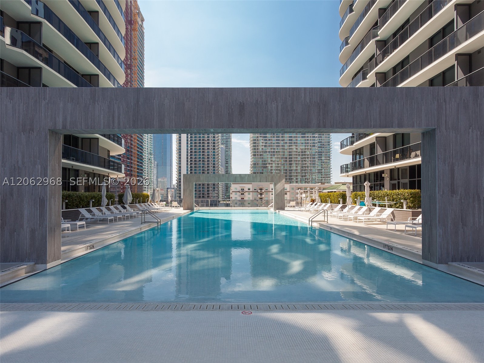 55 SW 9th St #3507, Miami FL 33130