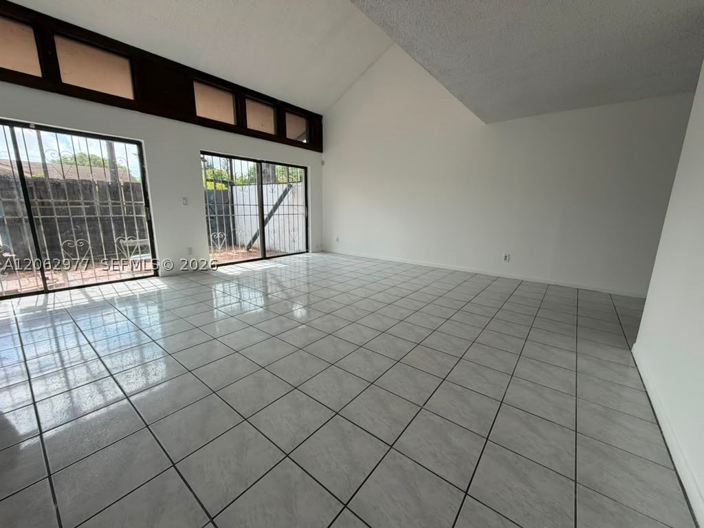 4045 SW 68th Way #5-I, Miramar FL 33023