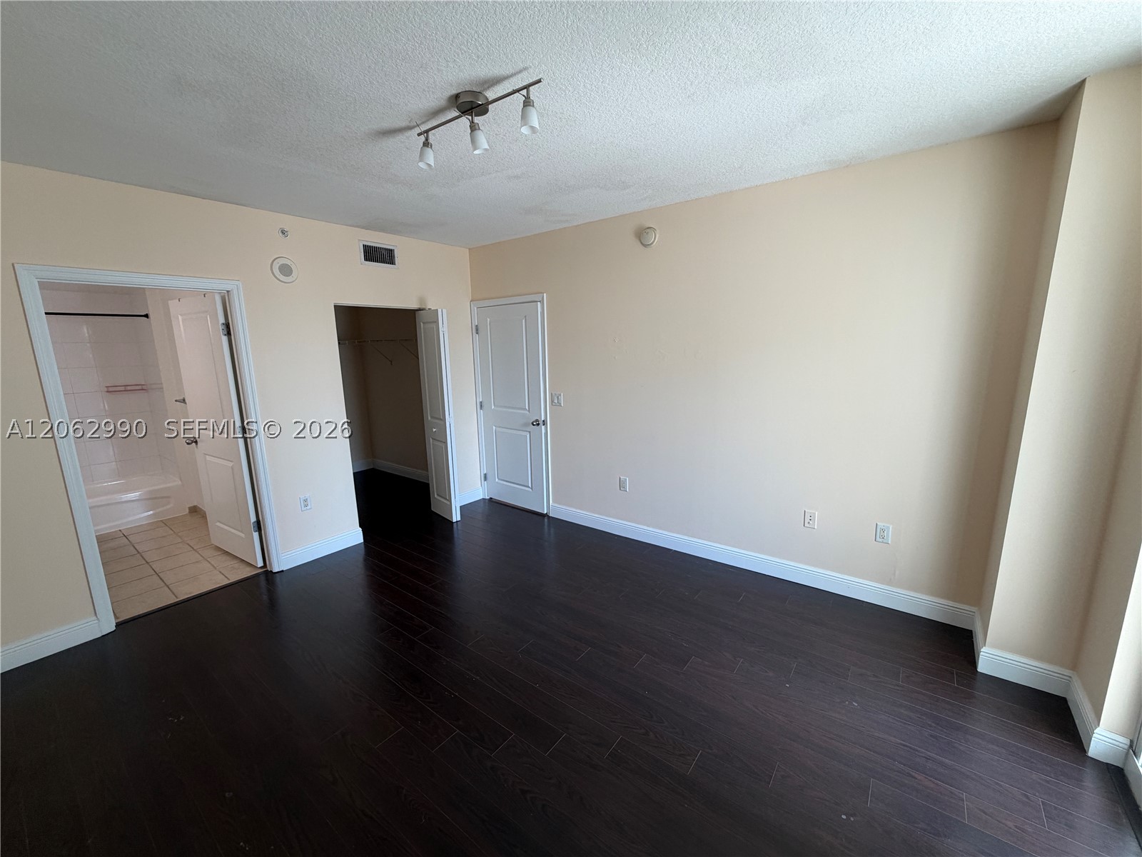 1250 S Miami Ave #1912, Miami FL 33130