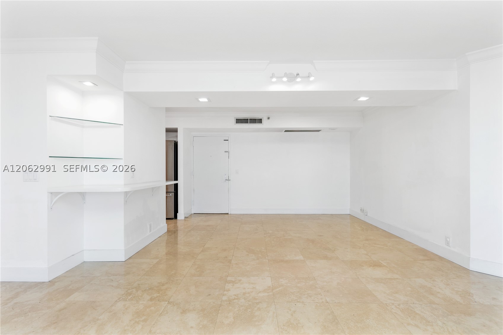 3500 Mystic Pointe Dr #3702, Aventura FL 33180