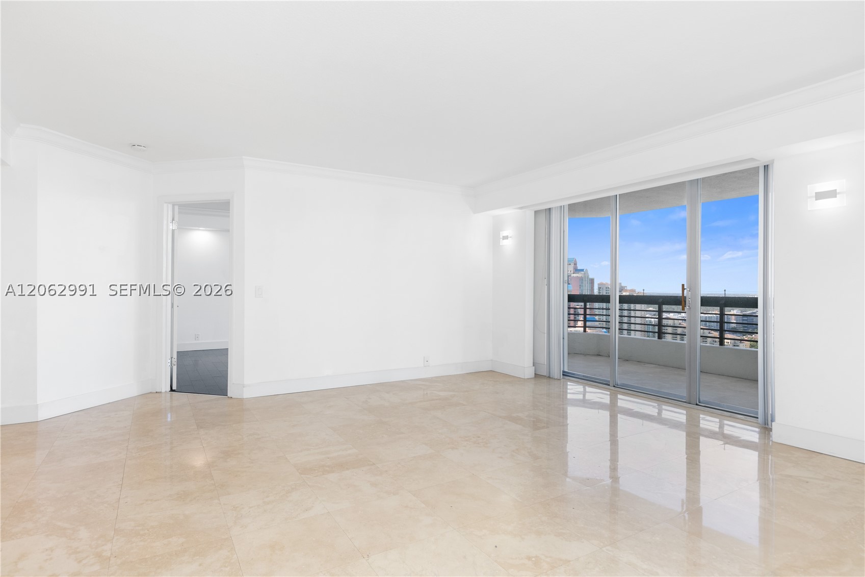 3500 Mystic Pointe Dr #3702, Aventura FL 33180