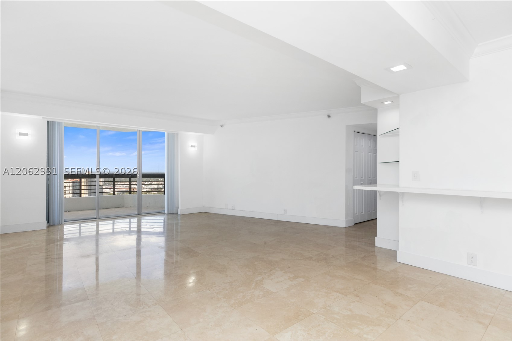 3500 Mystic Pointe Dr #3702, Aventura FL 33180