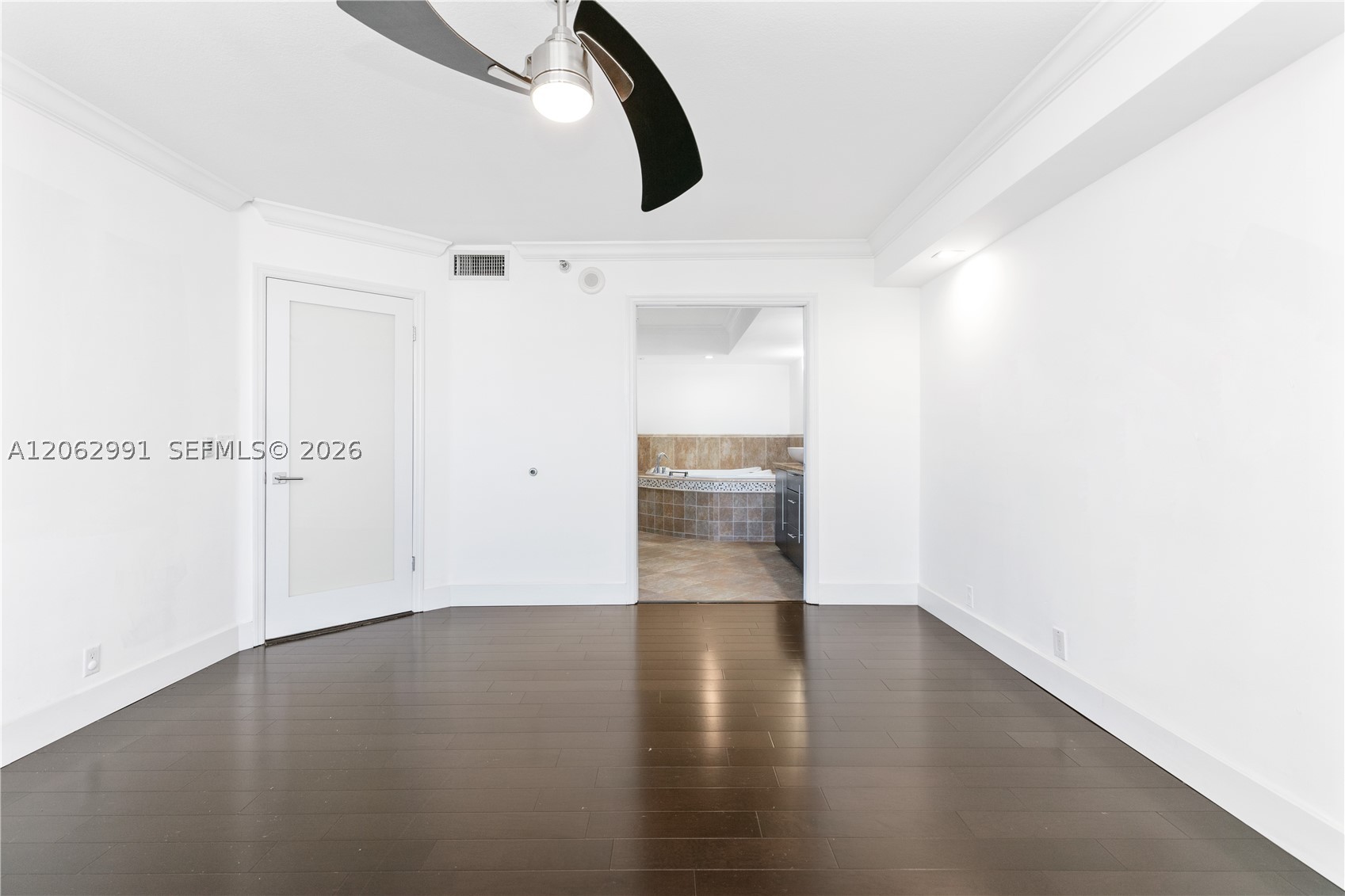 3500 Mystic Pointe Dr #3702, Aventura FL 33180