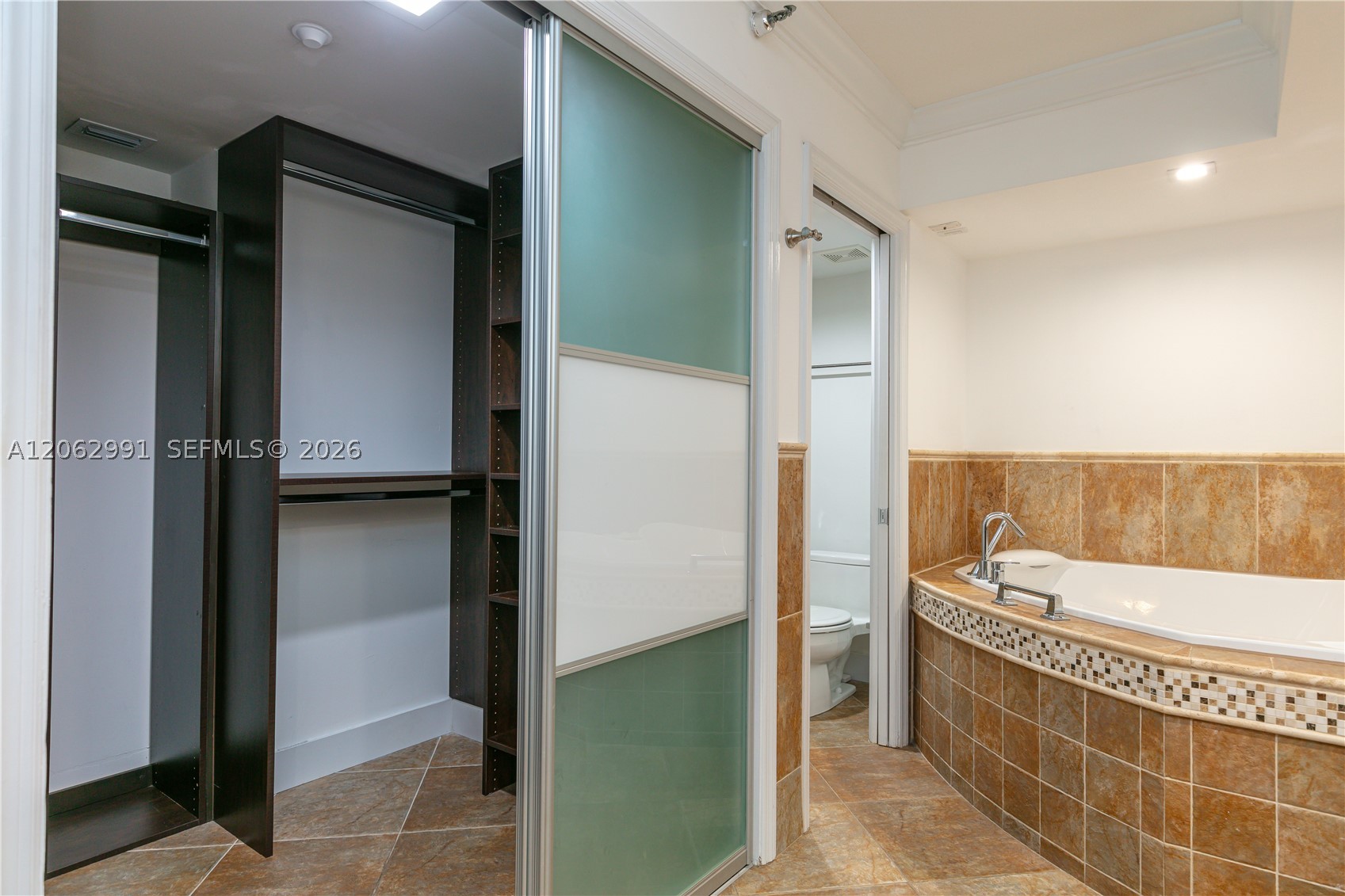 3500 Mystic Pointe Dr #3702, Aventura FL 33180
