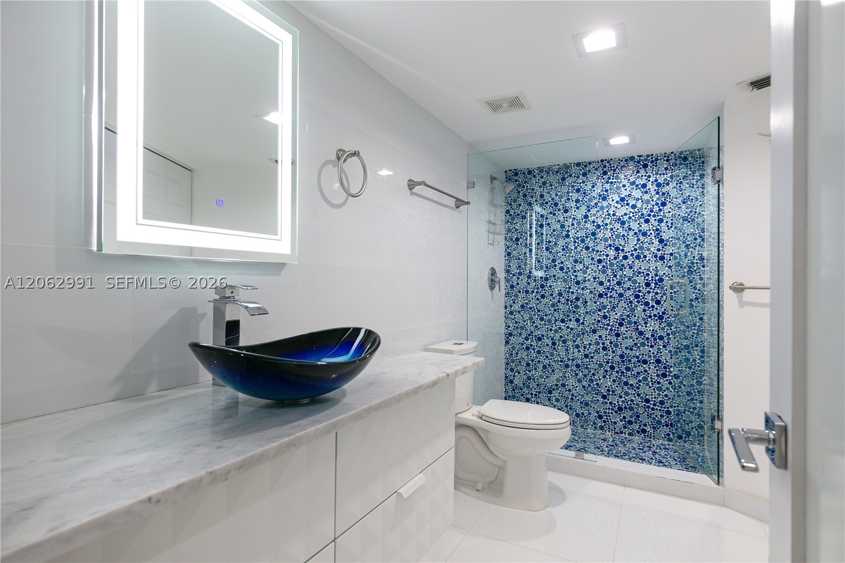 3500 Mystic Pointe Dr #3702, Aventura FL 33180