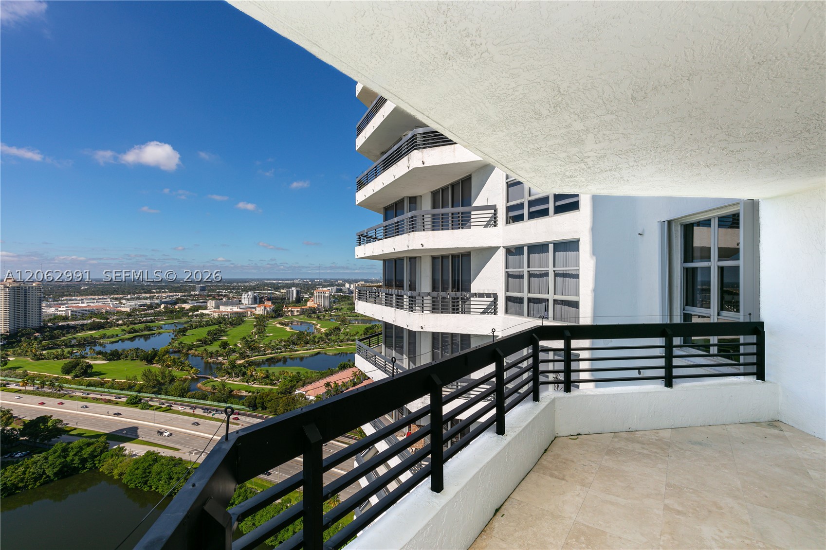 3500 Mystic Pointe Dr #3702, Aventura FL 33180