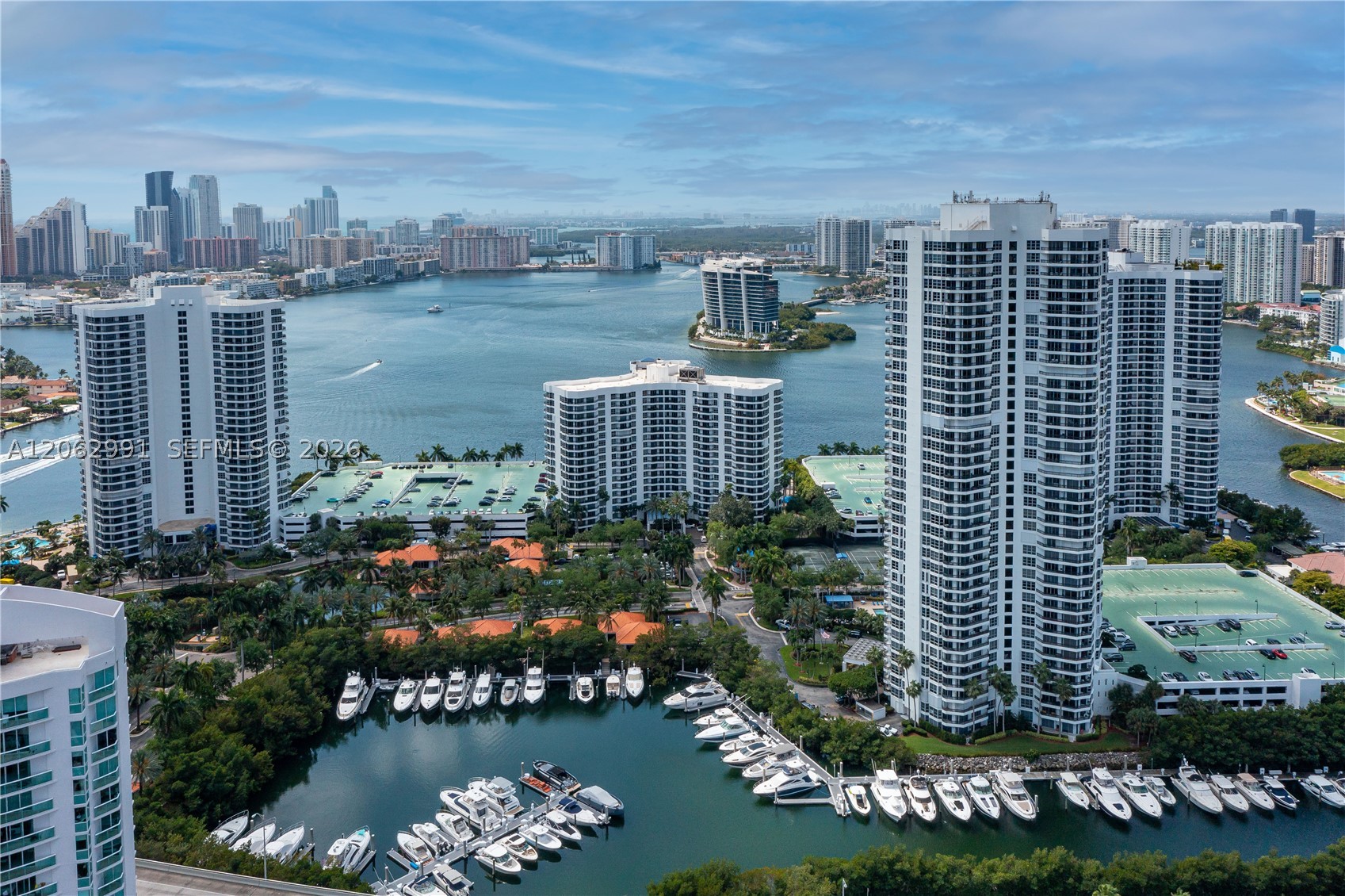 3500 Mystic Pointe Dr #3702, Aventura FL 33180