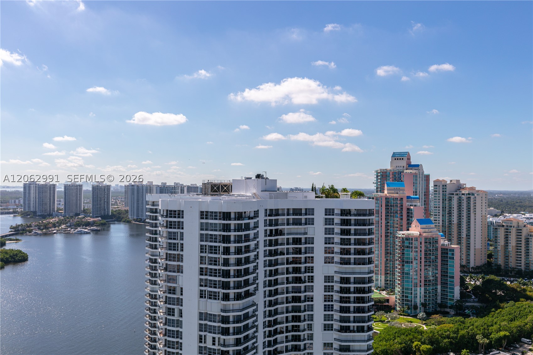 3500 Mystic Pointe Dr #3702, Aventura FL 33180