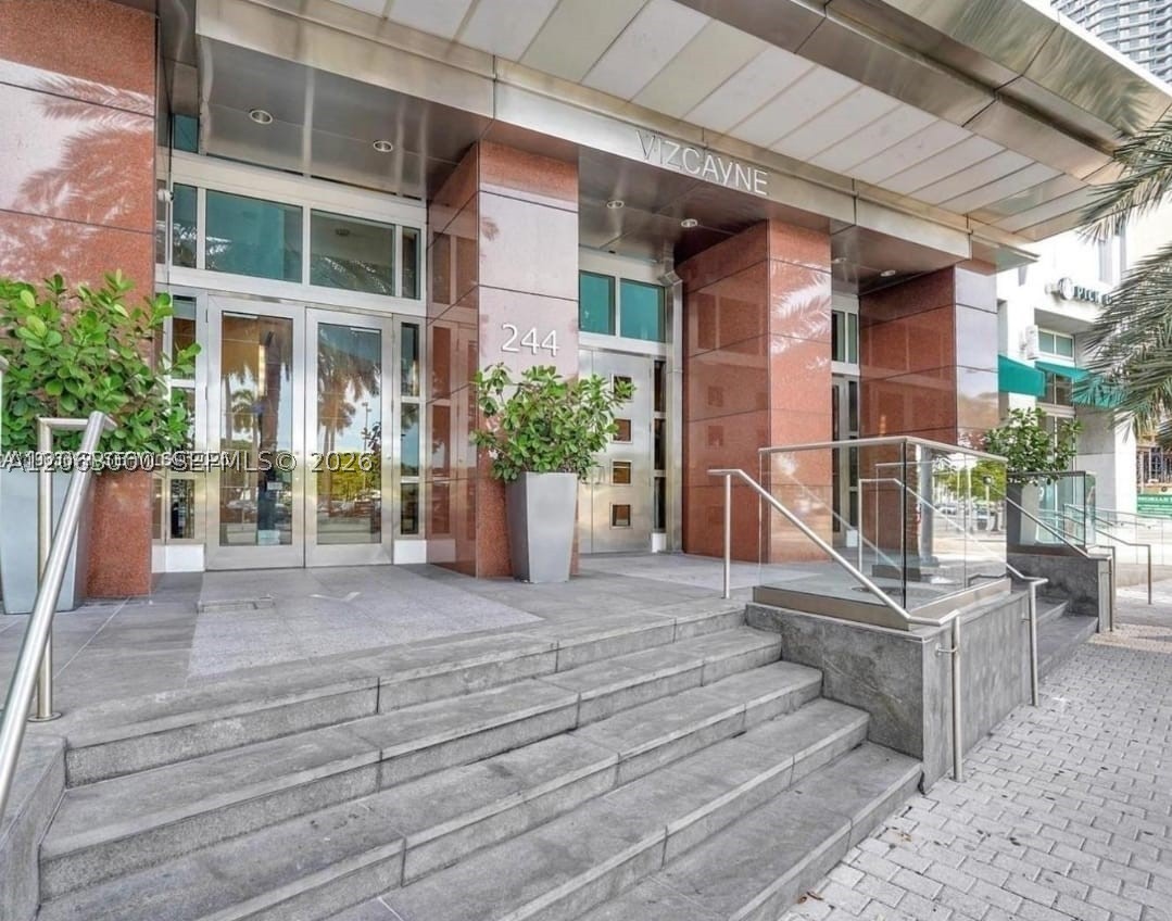 244 Biscayne Blvd #440, Miami FL 33132