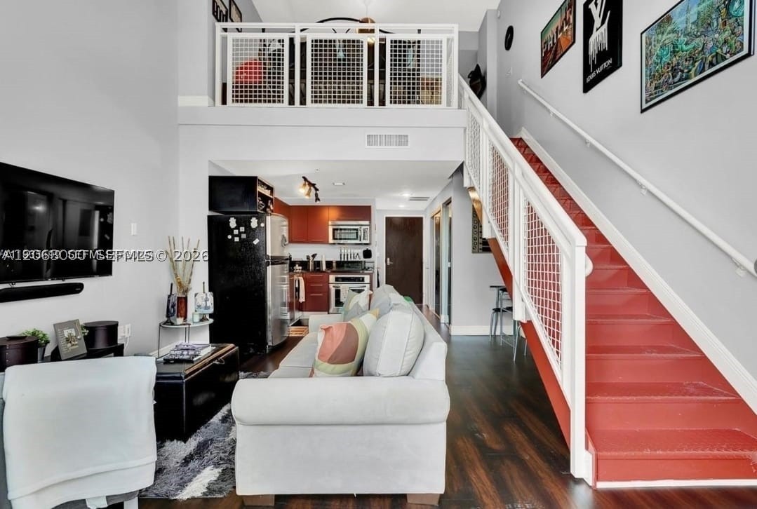 244 Biscayne Blvd #440, Miami FL 33132