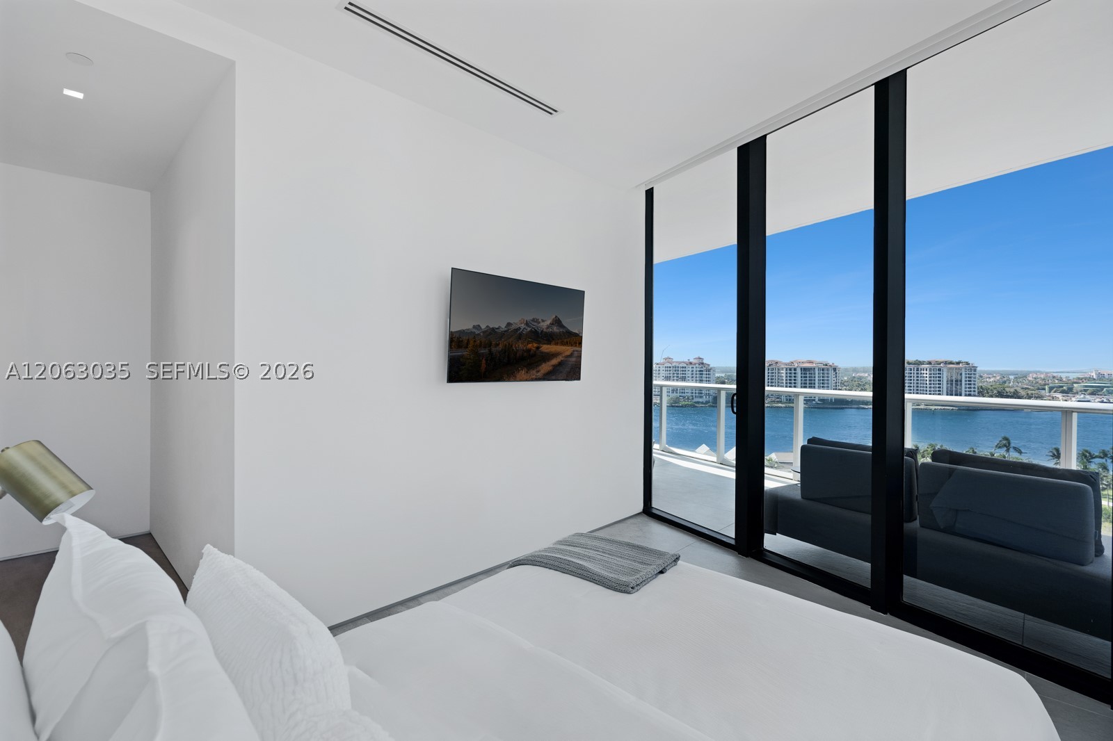 100 S Pointe Dr #1201/1202, Miami Beach FL 33139