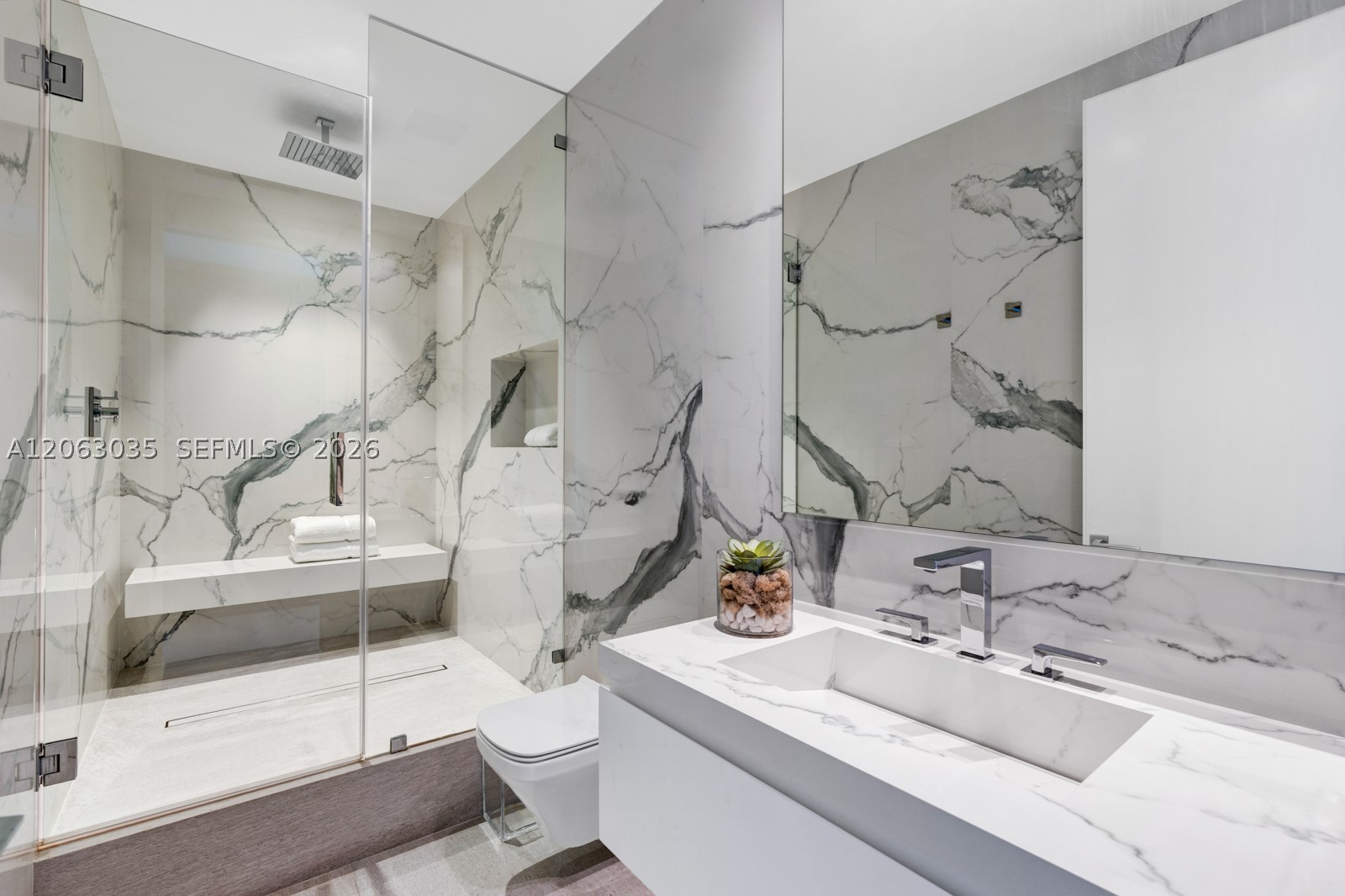 100 S Pointe Dr #1201/1202, Miami Beach FL 33139