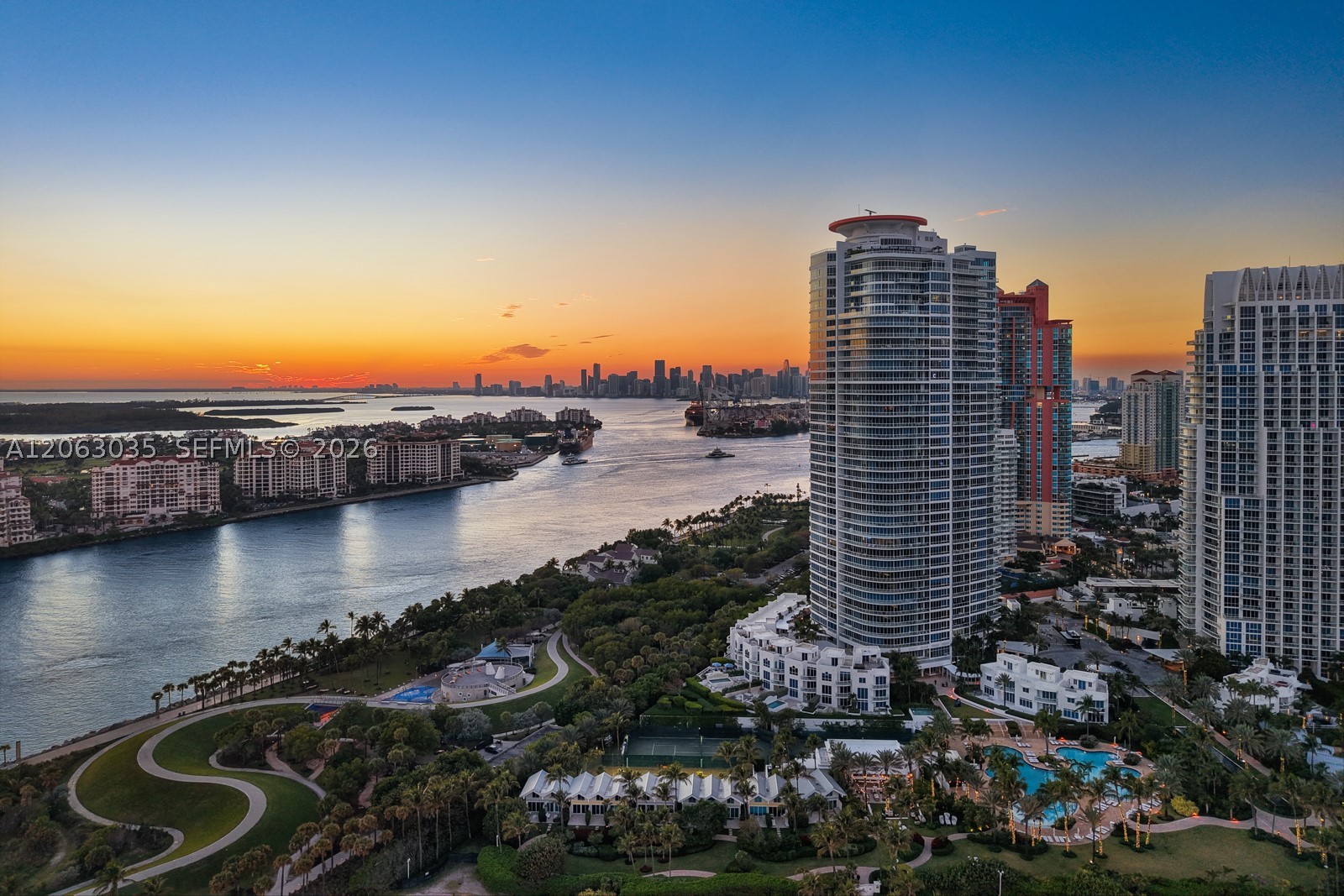 100 S Pointe Dr #1201/1202, Miami Beach FL 33139
