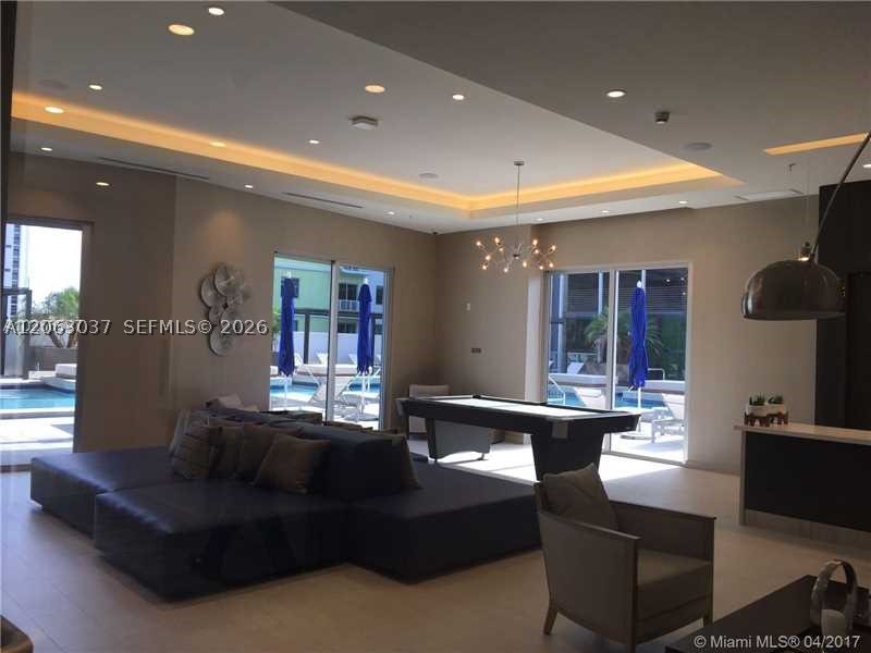 Miami FL 33130 - A12063037