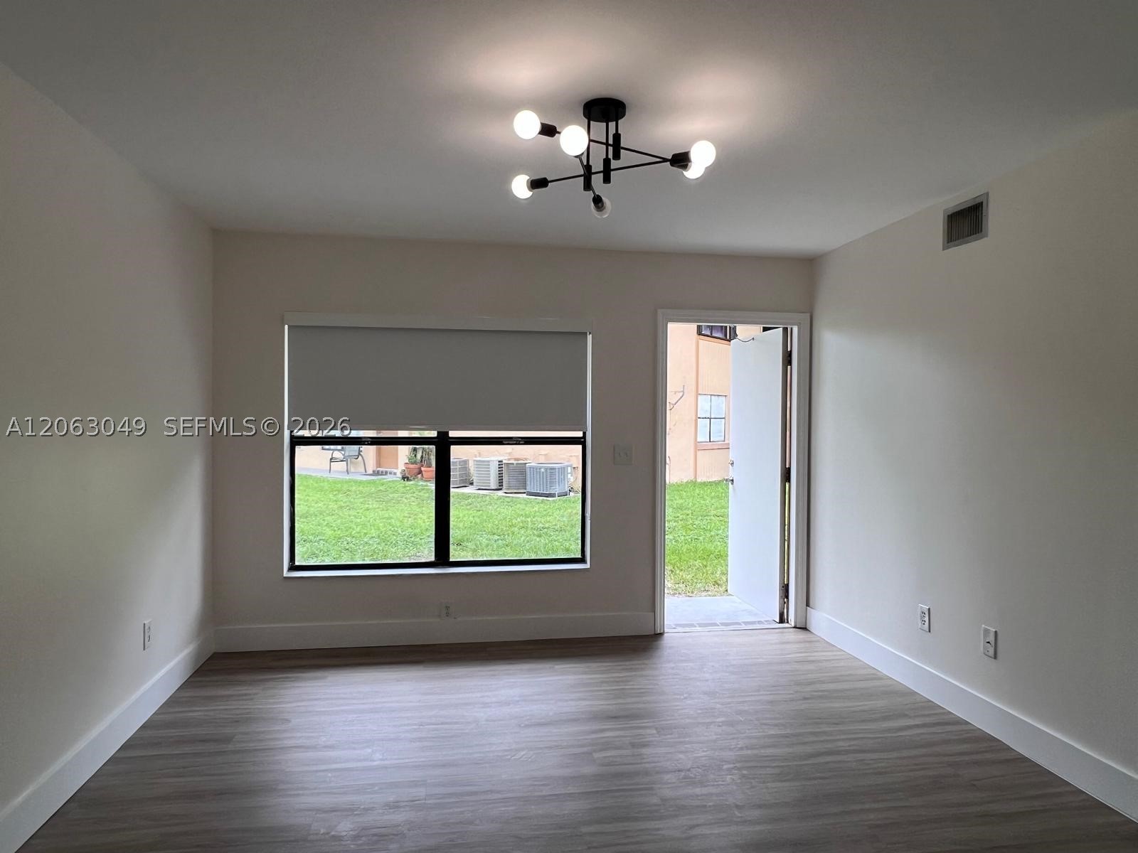 2685 W 66th St #12-20, Hialeah FL 33016