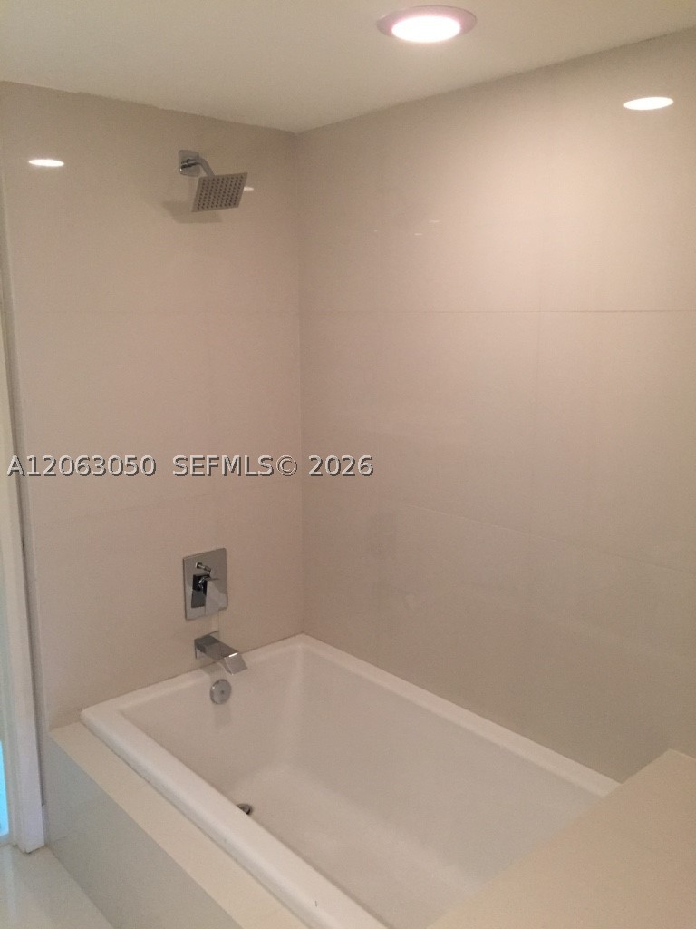 1100 S MIAMI AV #3902, Miami FL 33130