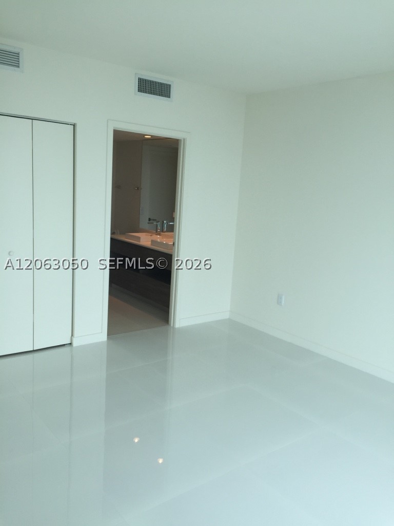 1100 S MIAMI AV #3902, Miami FL 33130