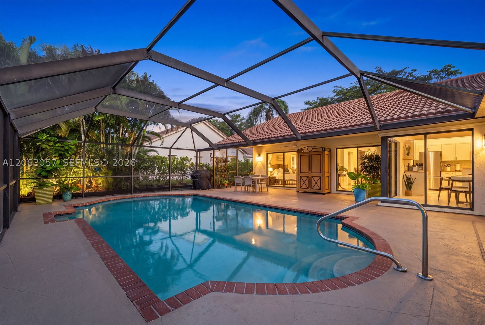 8308 NW 74th St, Tamarac FL 33321