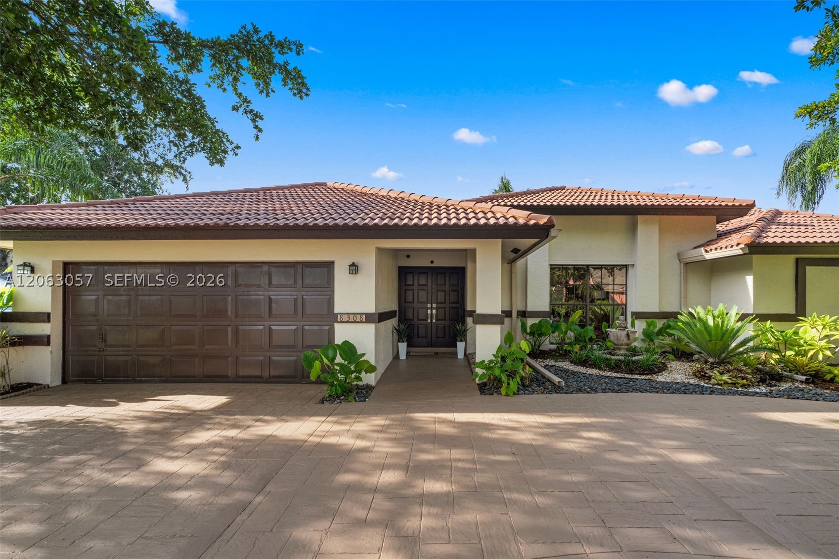 8308 NW 74th St, Tamarac FL 33321