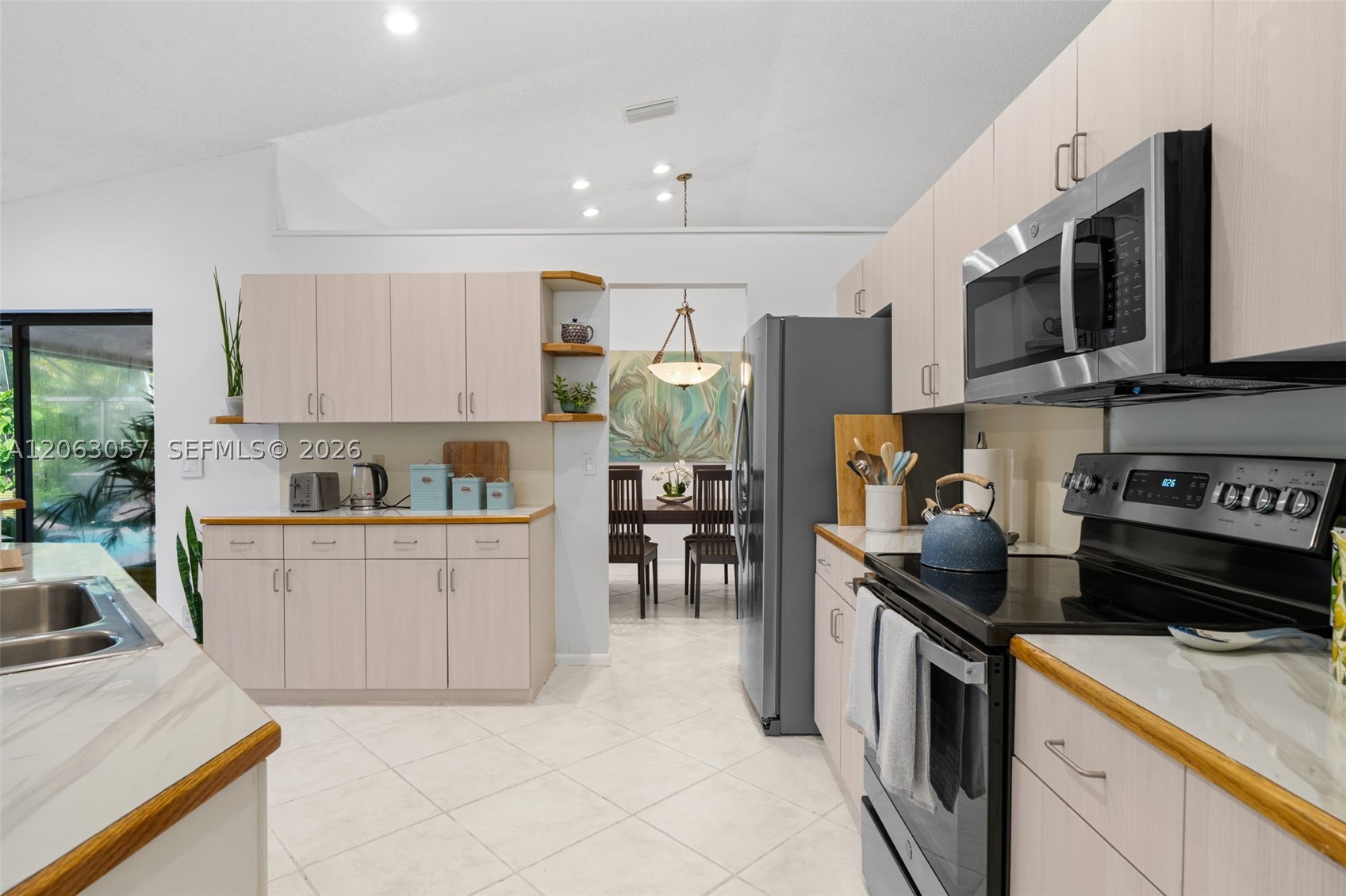 8308 NW 74th St, Tamarac FL 33321