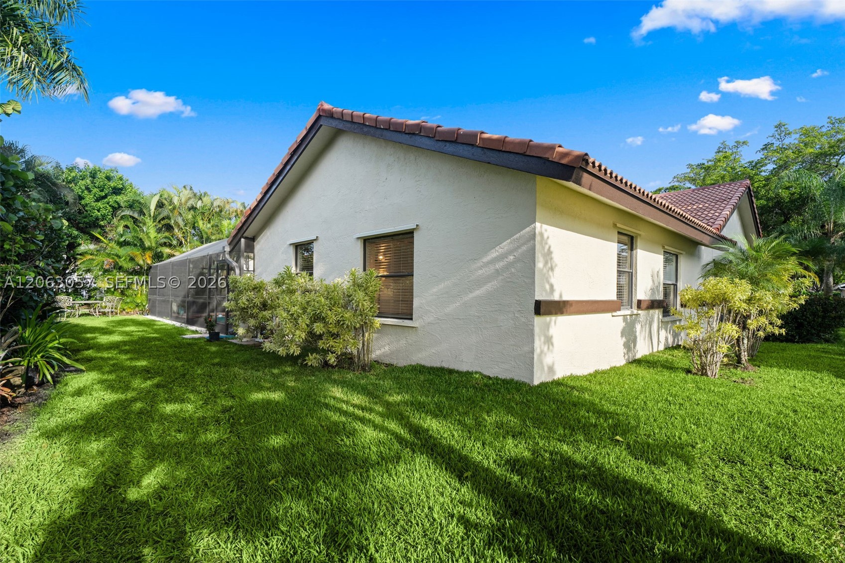 8308 NW 74th St, Tamarac FL 33321
