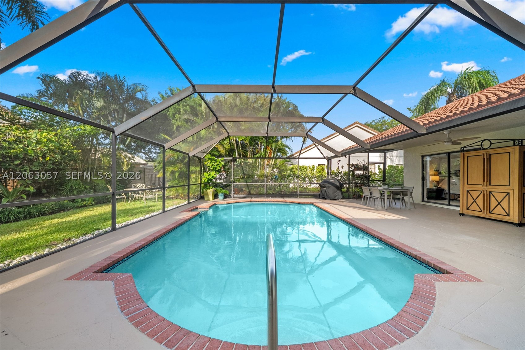 8308 NW 74th St, Tamarac FL 33321