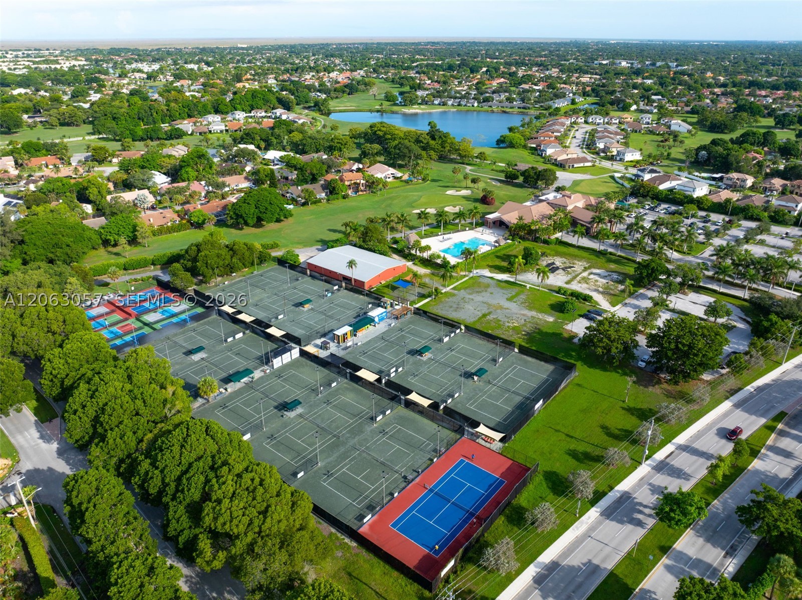 8308 NW 74th St, Tamarac FL 33321