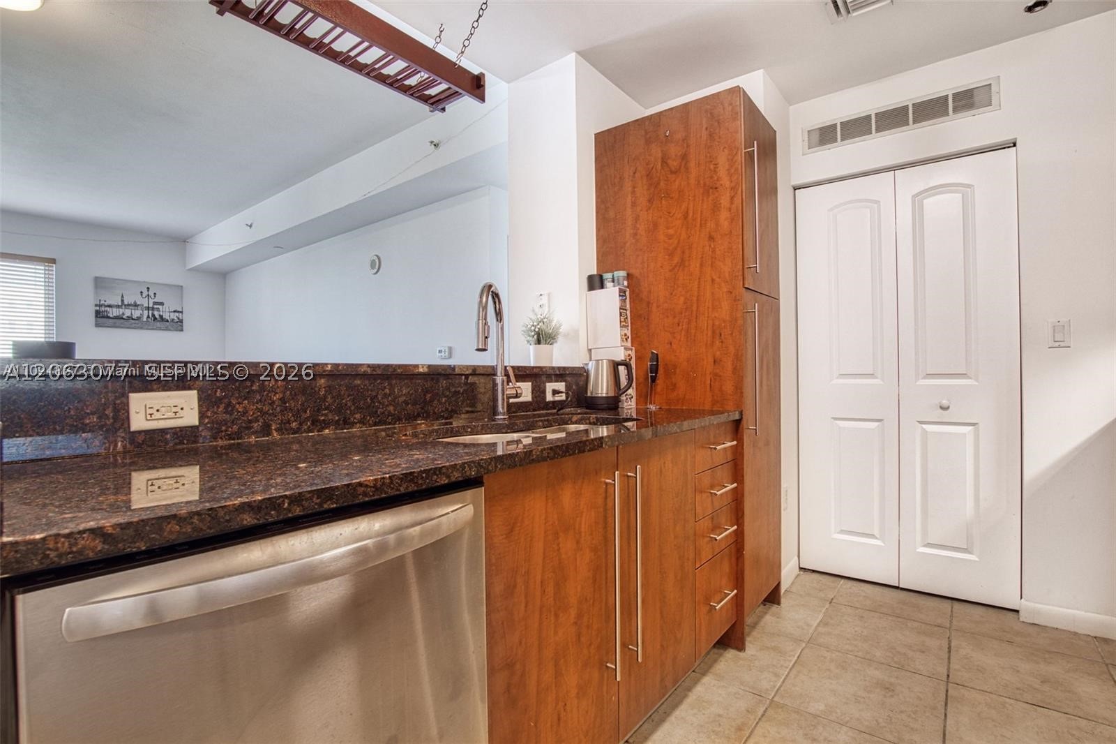 7355 SW 89th St #425N, Miami FL 33156