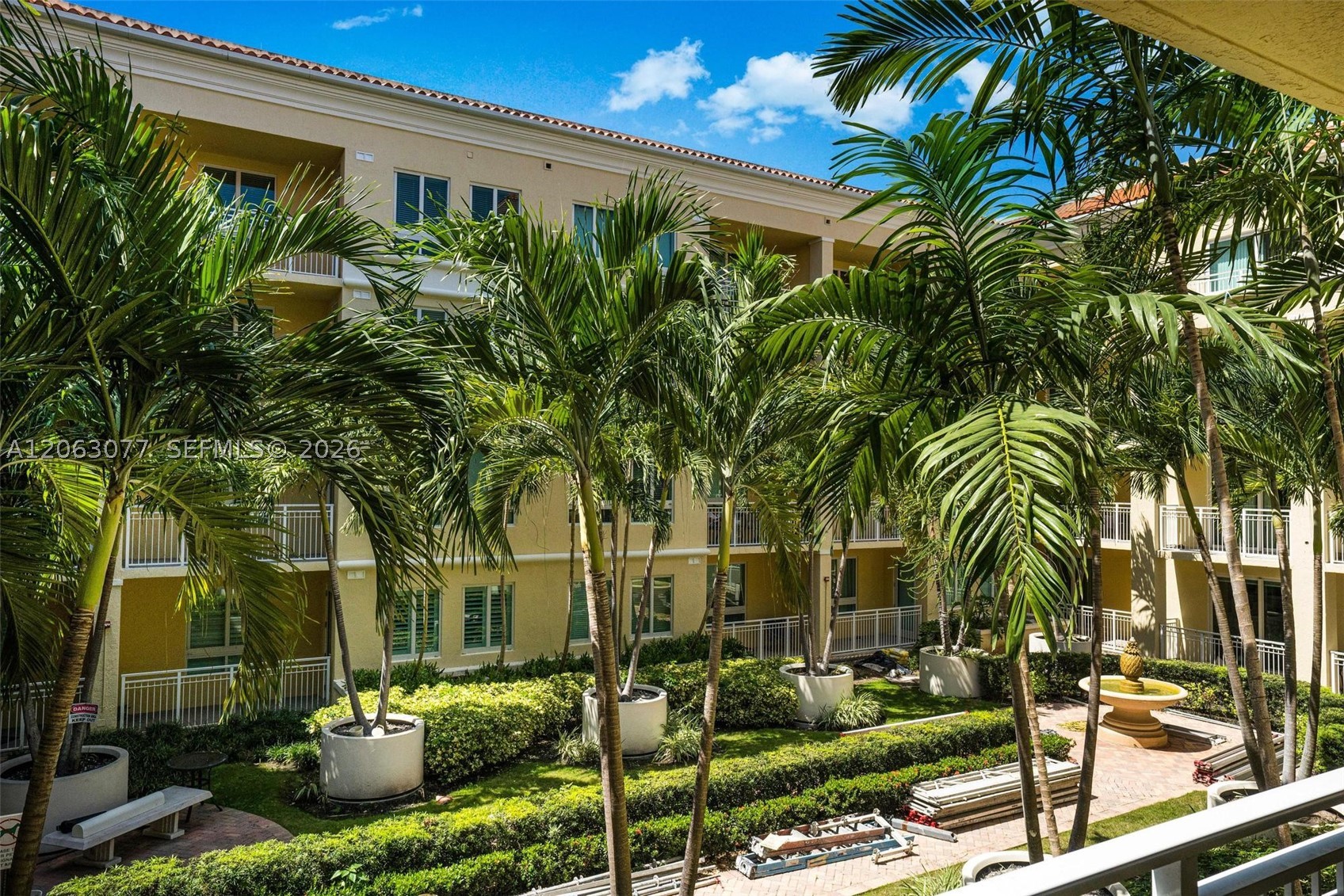 7355 SW 89th St #425N, Miami FL 33156
