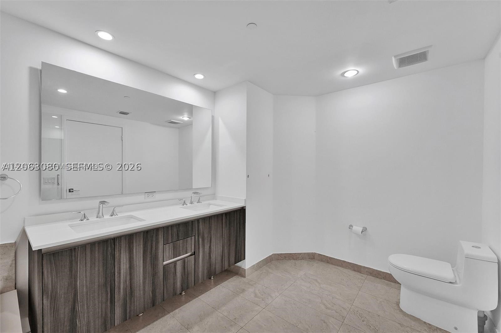 488 NE 18th St #3900, Miami FL 33132