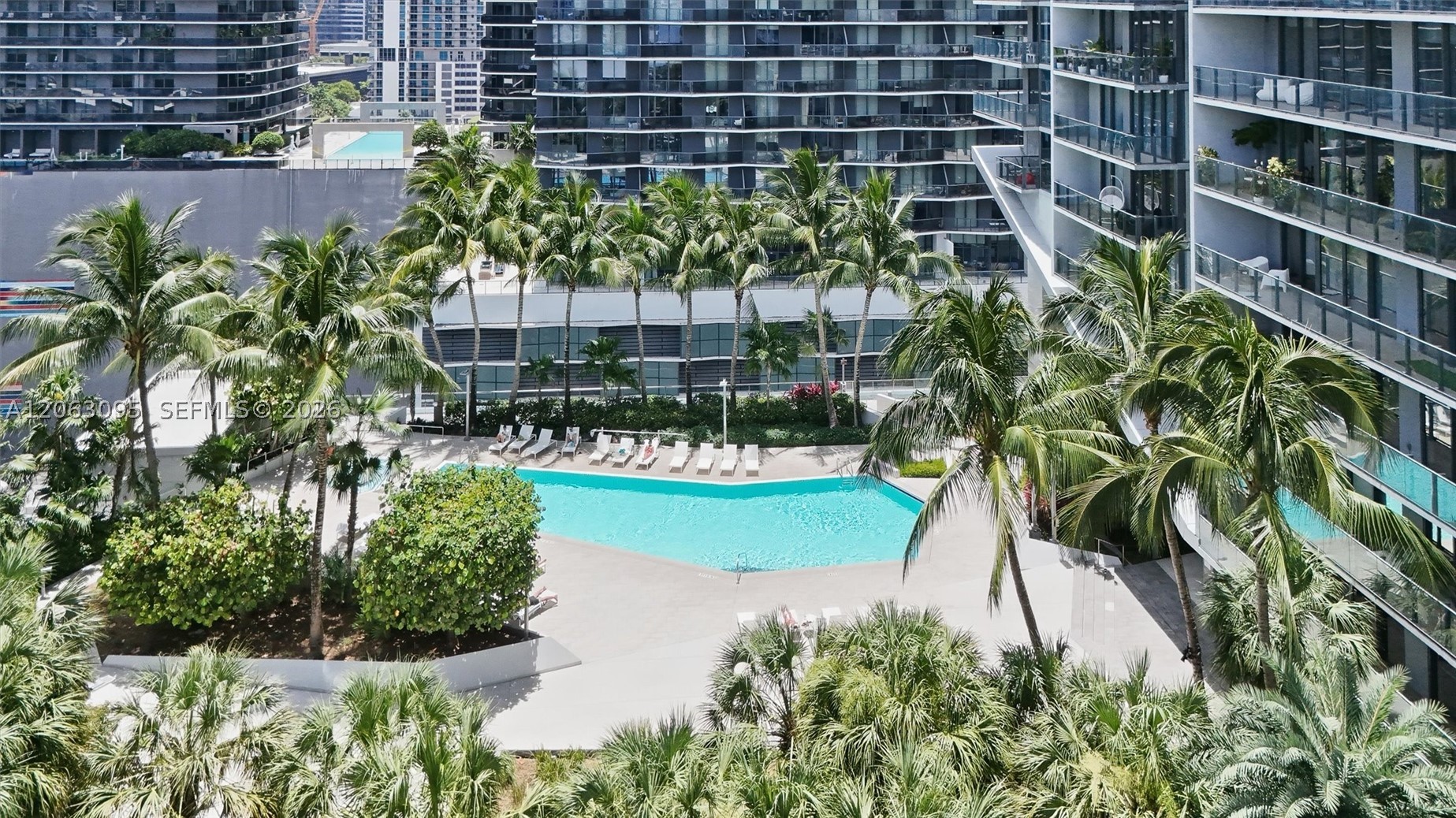 88 SW 7th St #2307, Miami FL 33130