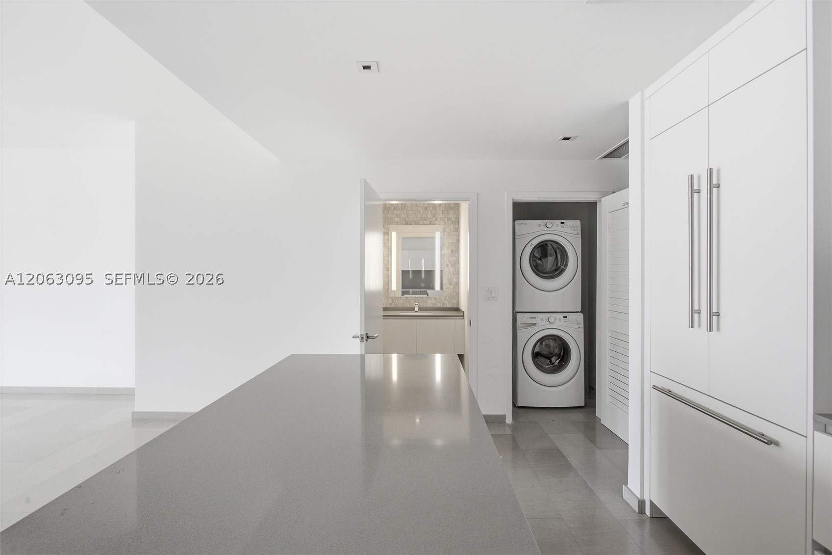 88 SW 7th St #2307, Miami FL 33130