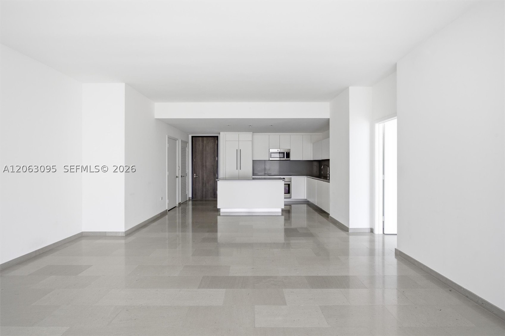 88 SW 7th St #2307, Miami FL 33130
