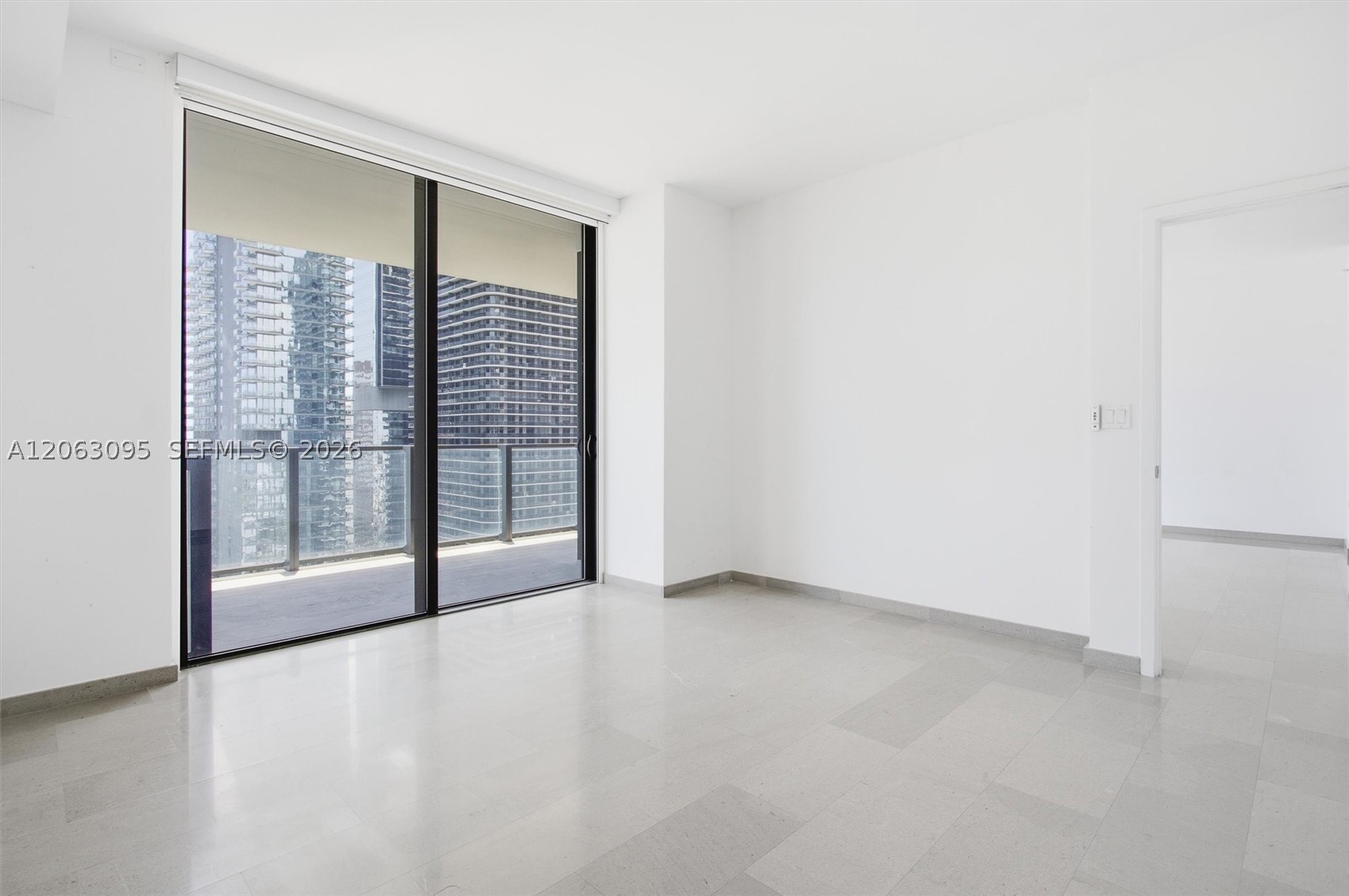 88 SW 7th St #2307, Miami FL 33130